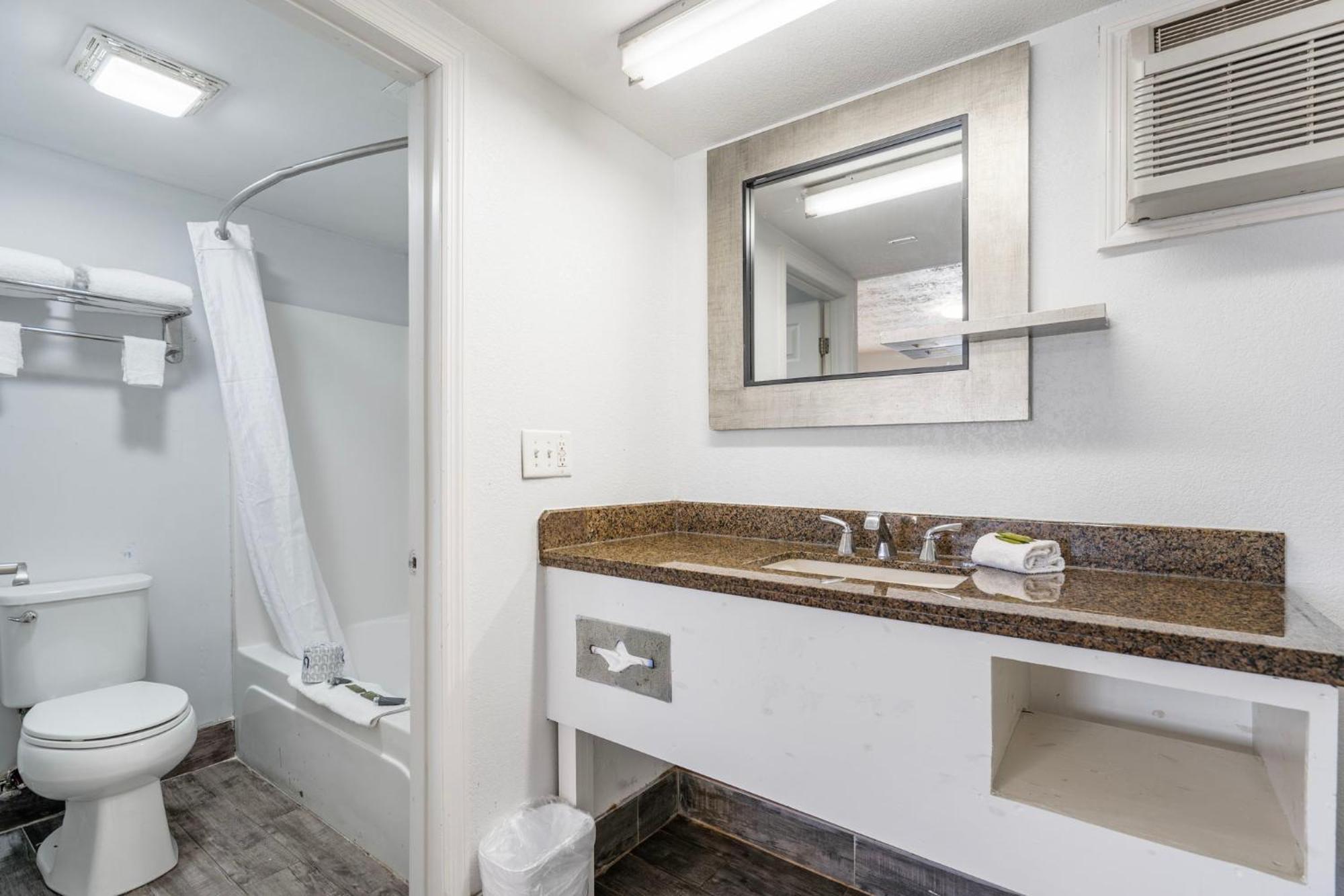 Budgetel Inns & Suites Augusta Downtown 706-945-1238 Bagian luar foto